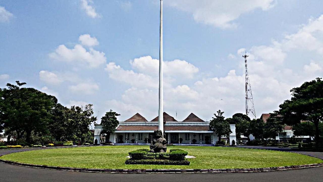 Mitra Hotel Yogyakarta Exterior foto